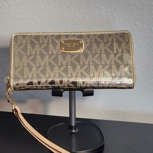 Michael Kors Gold Jet Set Long Zip Around Wallet